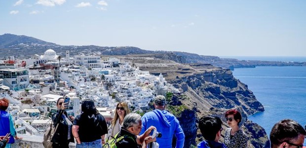 Οι τουρίστες περνούν καλά στην Ελλάδα